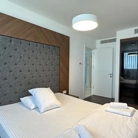 Grand Sapphire Luxury Residences 4 By Myguest Cyprus Apartament