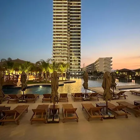 Grand Sapphire Luxury By Myguest Cyprus *