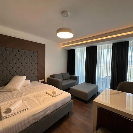 Grand Sapphire Luxury By Myguest Cyprus Апартаменты *