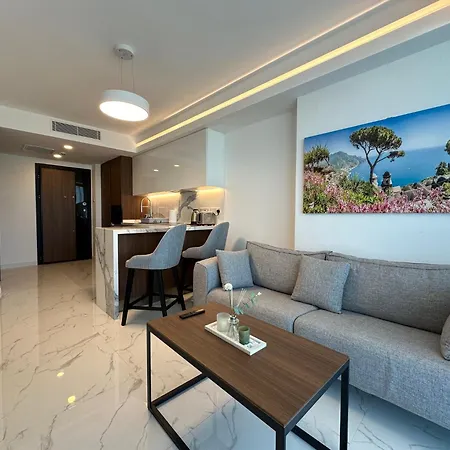 Grand Sapphire Luxury By Myguest Cyprus Апартаменты *
