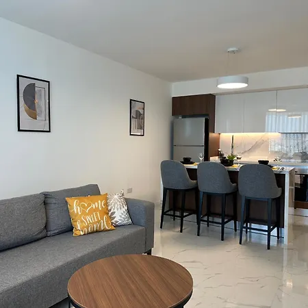 Grand Sapphire Luxury Residences 4 By Myguest Cyprus Lägenhet