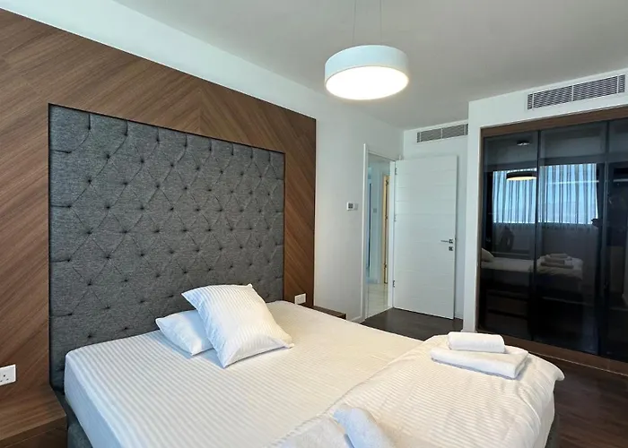 Grand Sapphire Luxury Residences 4 By Myguest Cyprus Appartamento